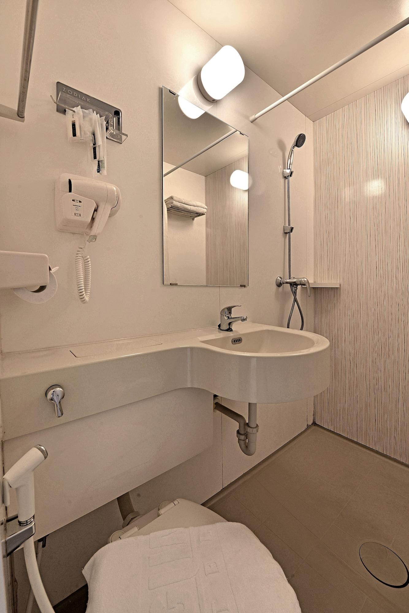 Zodiak Asia Afrika By Kagum Hotels Bandung Esterno foto