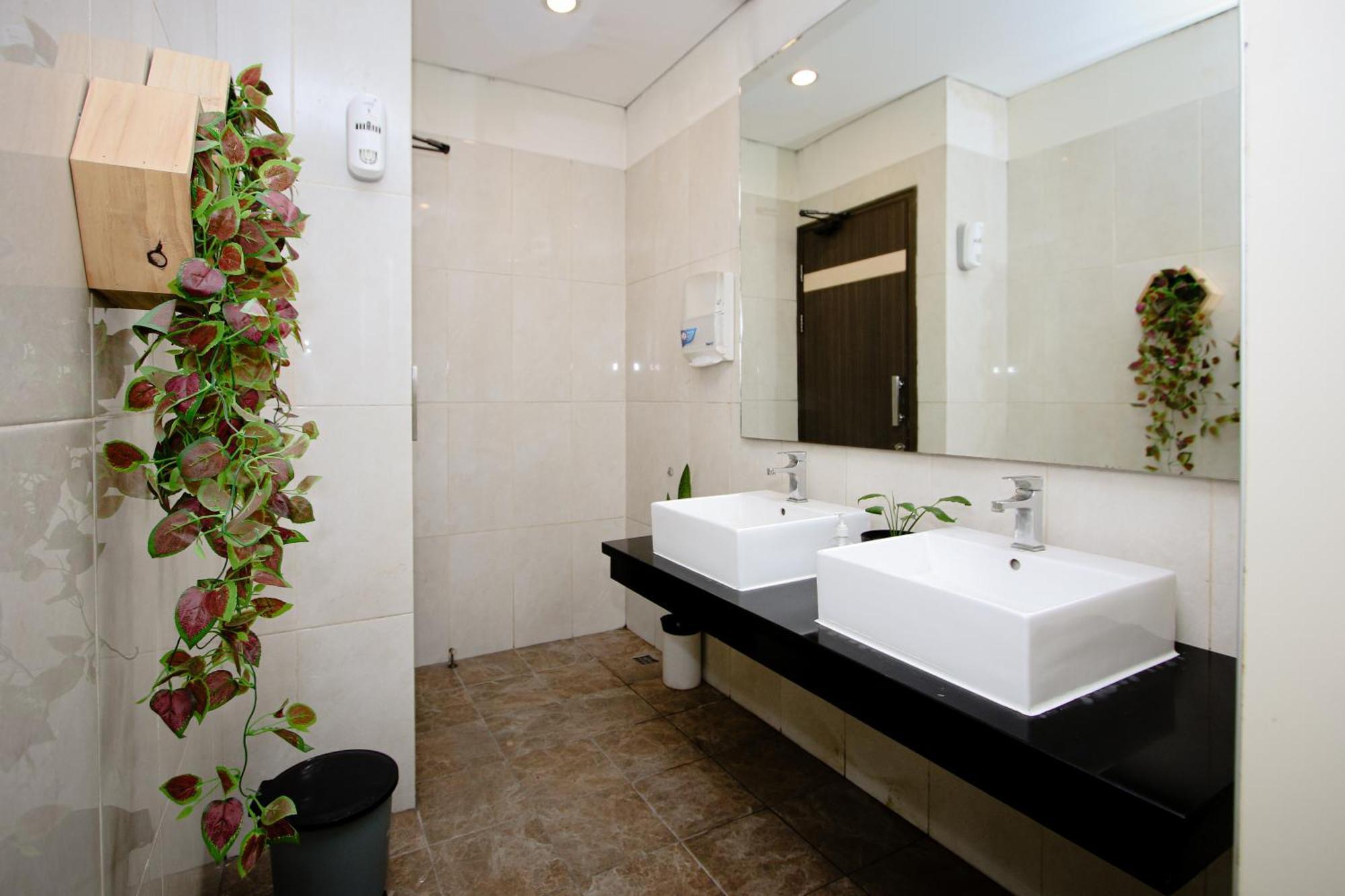 Zodiak Asia Afrika By Kagum Hotels Bandung Esterno foto